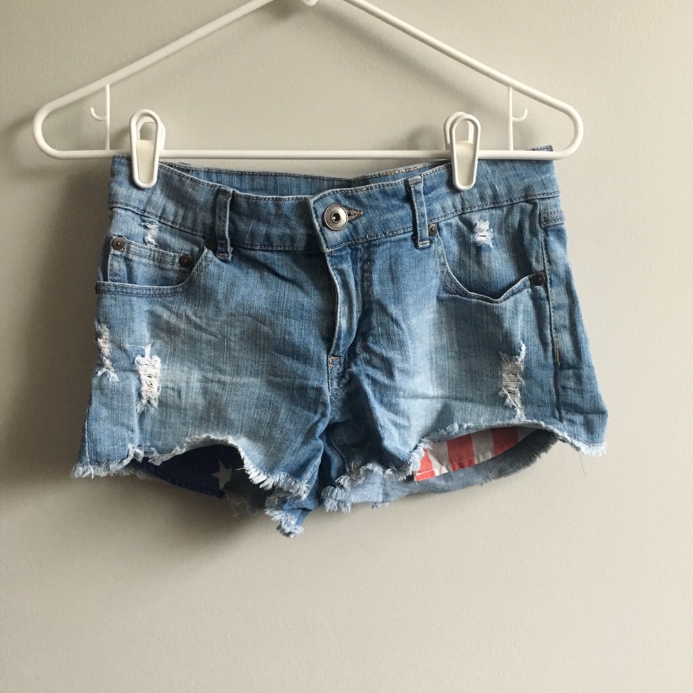 Forever 21 cut off denim jeans